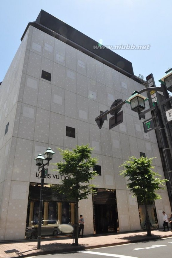 并木アンナ 2014-06-15(日) (2)デビアス銀座ビル-戴比尔斯银座大楼-De Beers Ginza Building, 銀座共同溝-银座共同沟-Ginza Utility Corridor,ルイ？ヴィトン銀座並木通り-LV银座并木大道-Louis Vuitton Ginza Namiki, ニコラス？G？ハイエック センター-海耶克商业大楼-Nicolas G. Hayek Center, ヤマハ銀座ビル-雅马哈银座大楼-Yamaha Ginza, 中銀カプセルタワービル-中银胶囊塔-Nakag