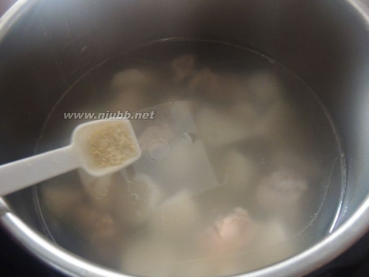 炖排骨的做法大全 山药排骨汤的做法,山药排骨汤怎么做好吃,山药排骨汤的家常做法