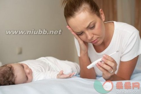 四个月的宝宝发烧怎么办 四个月的宝宝发烧怎么办？