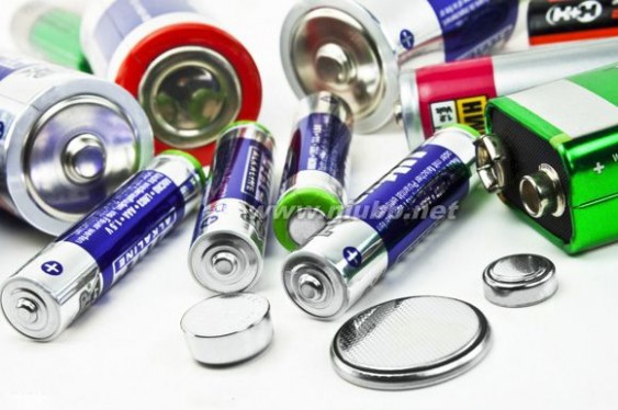 电池的危害有哪些 女子拉面吃出电池 误食电池的危害有哪些