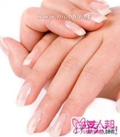 女子全身长指甲 为什么长出来的指甲是白色的 教你从手上看出身体状况