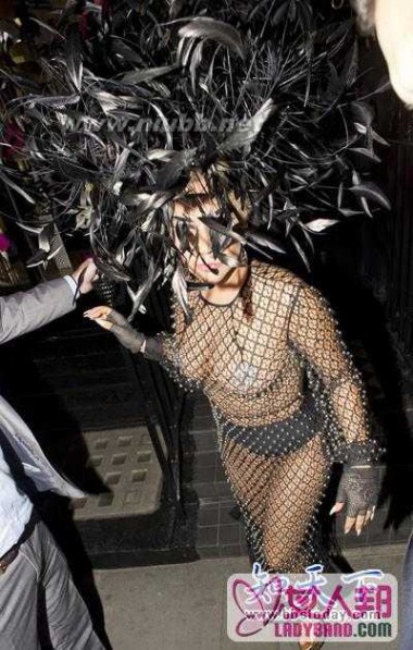 渔网透视装 Lady Gaga的恶心图片有哪些？渔网透视装抢镜