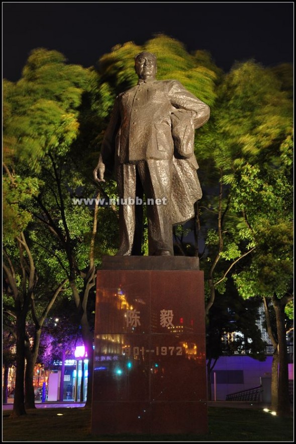 猛拍：大上海新外滩璀璨夜景