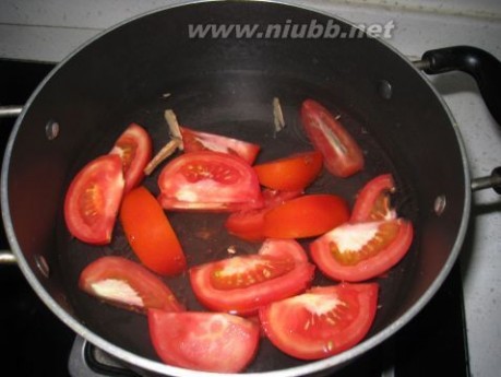 番茄蛋汤的做法 家常番茄鸡蛋汤的做法，家常番茄鸡蛋汤怎么做好吃，家常番茄鸡蛋汤的家常做法