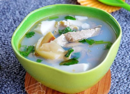 河蚌豆腐汤的做法 河蚌豆腐汤的经典做法，河蚌豆腐汤怎么做鲜美好喝