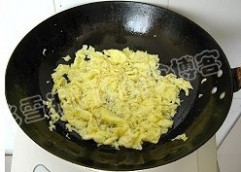 黄瓜炒鸡蛋的做法 黄瓜炒鸡蛋的做法，黄瓜炒鸡蛋怎么做，黄瓜炒鸡蛋的家常做法