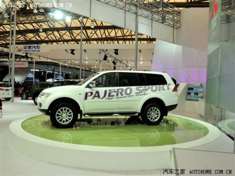 三菱 三菱(进口) 帕杰罗速跑（进口） 2011款 基本型