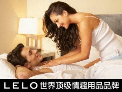  想征服欲女，就给她高质量的性爱！：1、给她一个美妙的吻