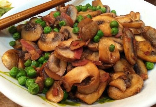 蘑菇炒肉的做法