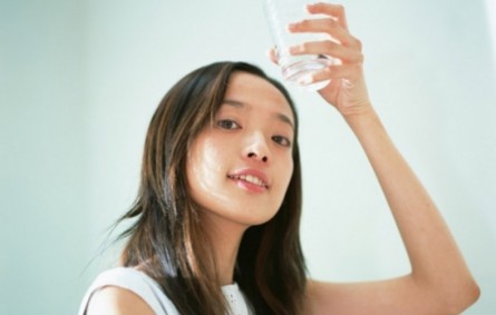 喝水尿多是什么原因 喝水后很快排尿是怎么回事 6个原因解读喝水后老是上厕所