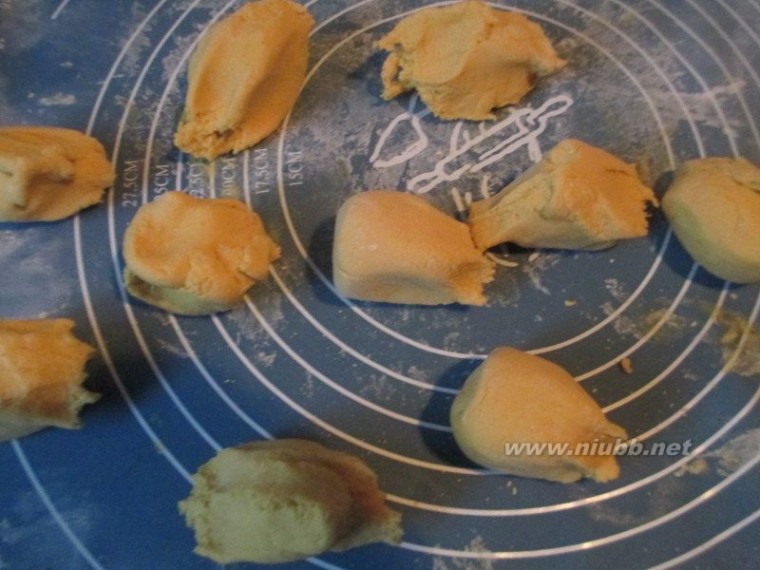南瓜饼的制作方法 芝香南瓜饼的做法，芝香南瓜饼怎么做好吃，芝香南瓜饼的家常做法