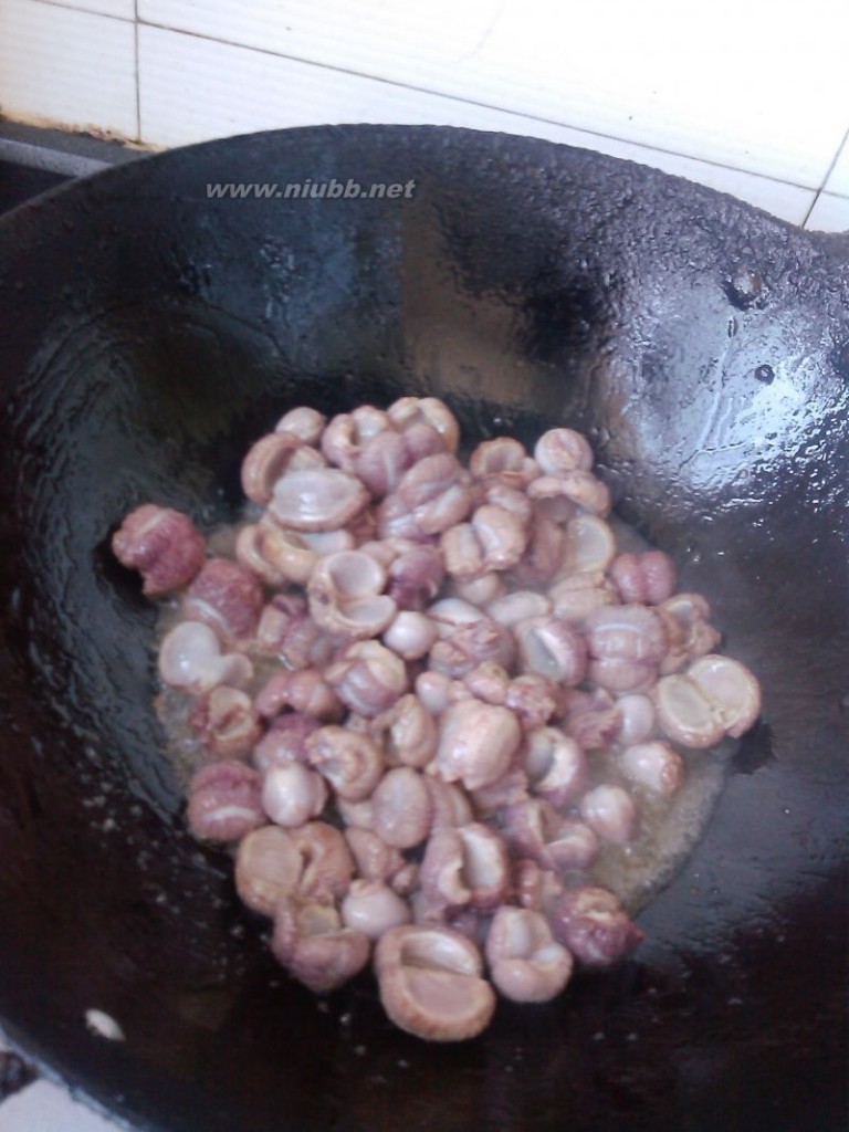 猪蛋 爆炒猪蛋的做法，爆炒猪蛋怎么做好吃，爆炒猪蛋的家常做法
