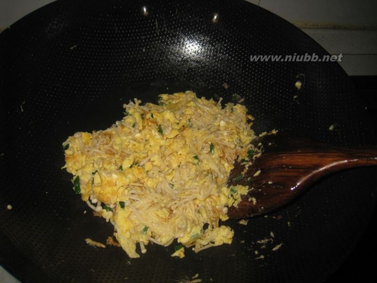 金针菇炒鸡蛋 金针菇炒蛋的做法,金针菇炒蛋怎么做好吃,金针菇炒蛋的家常做法