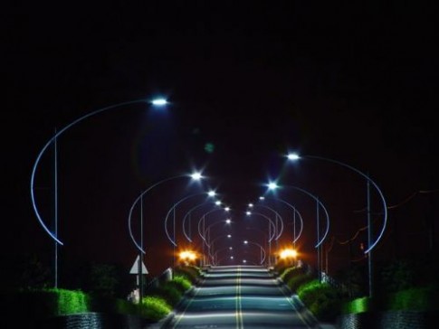 台湾泰雅大桥夜景图片