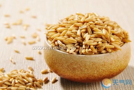 燕麦片的功效与作用 燕麦的作用与功效 燕麦的吃法有哪些