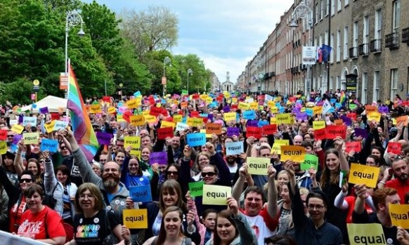 爱尔兰同性结婚 天主教国家爱尔兰全民公投支持同性婚姻合法 系全球首例