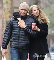 杰克•吉伦哈尔与TaylorSwift近日宣布分手——遗憾啊！