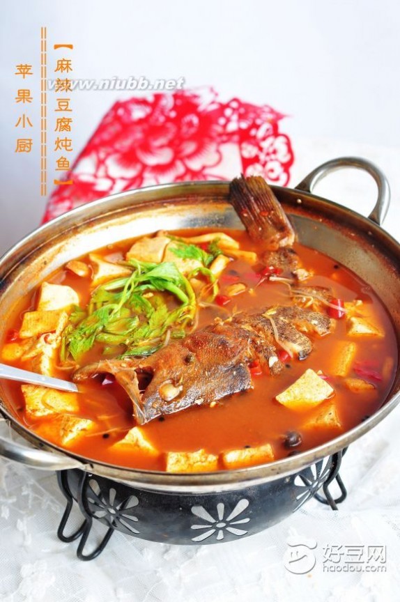 豆腐炖鱼的做法 麻辣豆腐炖鱼的做法，麻辣豆腐炖鱼怎么做好吃，麻辣豆腐炖鱼的家常做法
