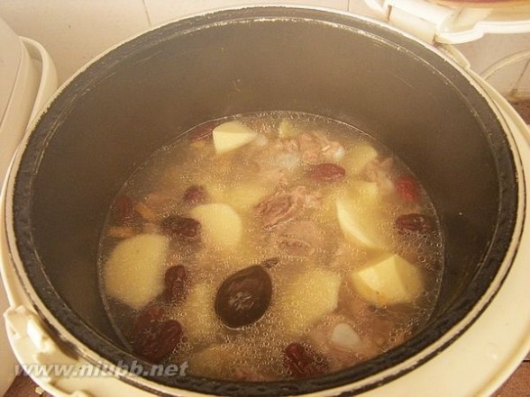 排骨山药汤的做法 排骨山药汤的做法，排骨山药汤怎么做好吃，排骨山药汤的家常做法