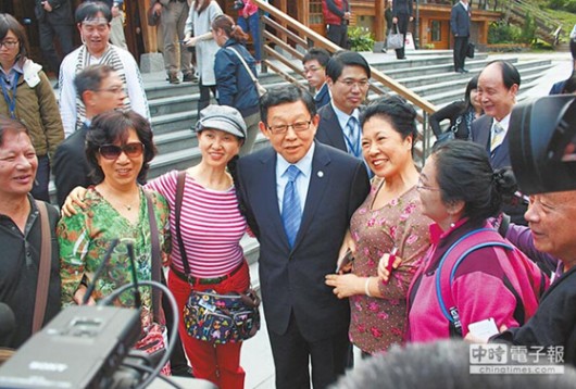 服贸 海协会长陈德铭访台 称服贸只能等台湾两年