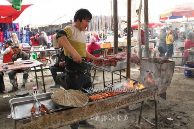 实拍：新疆巴扎上的美食诱惑