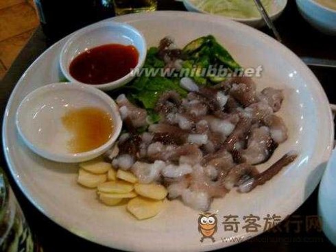 活章鱼火锅 韩国顶级美味诱惑：生吞活章鱼