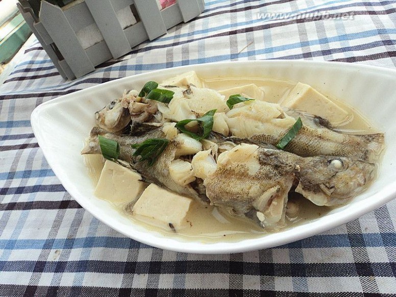 小黄鱼炖豆腐 黄鱼炖豆腐的做法,黄鱼炖豆腐怎么做好吃,黄鱼炖豆腐的家常做法