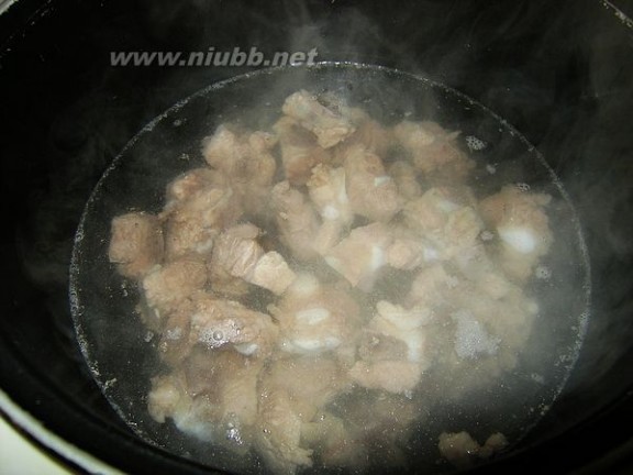 排骨山药汤的做法 排骨山药汤的做法，排骨山药汤怎么做好吃，排骨山药汤的家常做法