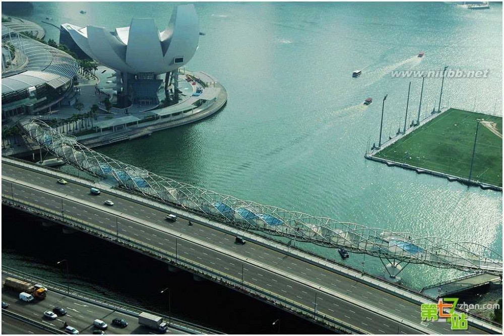 飞行者摩天轮 新加坡飞行者巨型摩天轮的半小时