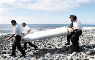 疑似MH370残骸送法国鉴定 2天后有望出结果