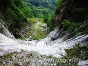 摩崖石刻自然风景区：摩崖石刻自然风景区-景区资源，摩崖石刻自然风景区-秀美景点_摩崖石刻自然风景区