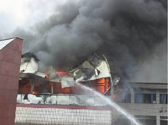 罗马机场外围发生火灾致所有出港航班被延误