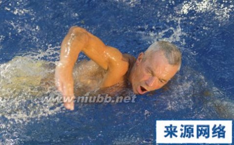 游泳运动的好处 老人游泳的好处