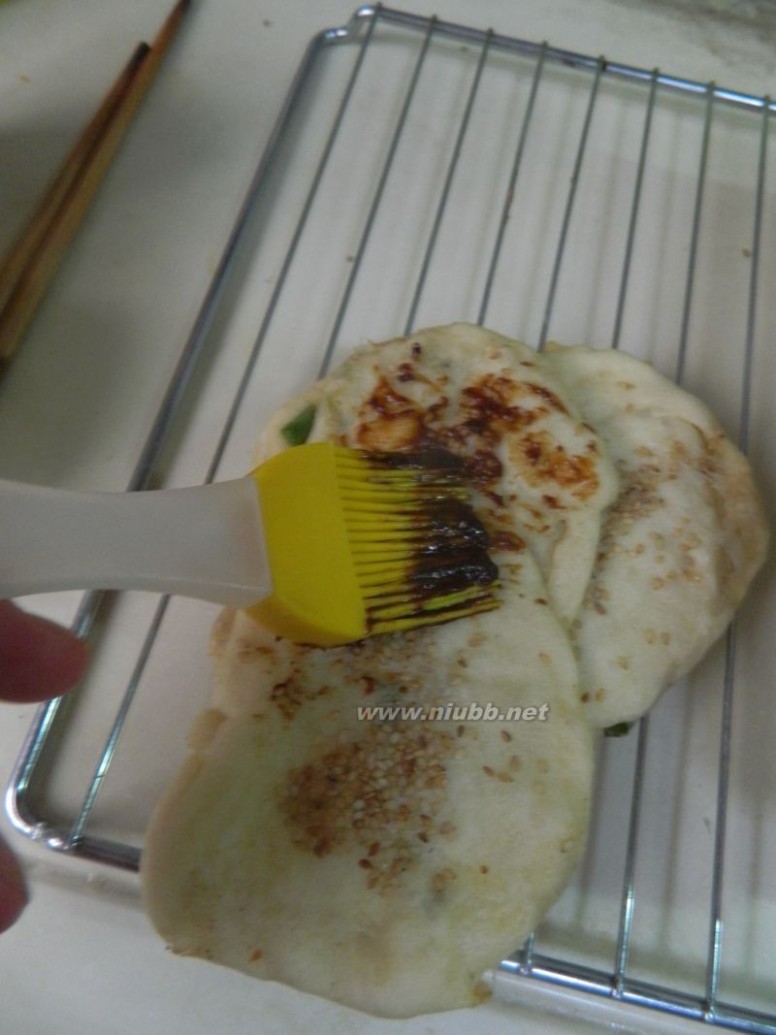 里脊扒饼 烧饼夹里脊的做法，烧饼夹里脊怎么做好吃，烧饼夹里脊的家常做法