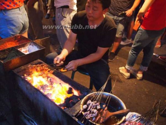 白衬衫黑裙子 中国那么大，我想骑着摩托去看看（吃在兰州篇）