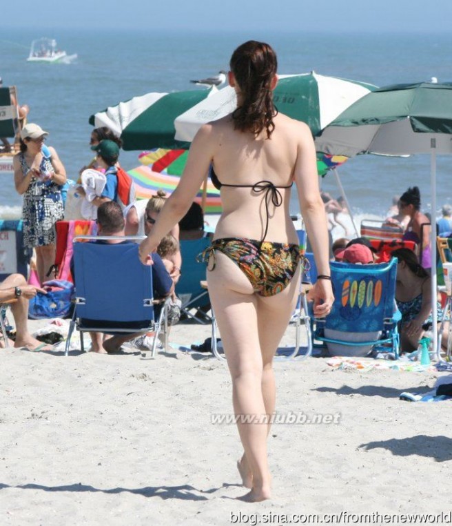 美国海滩比基尼美女（9）--洋美眉的翘PP