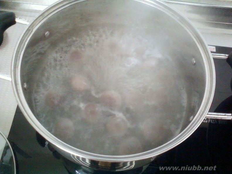 醪糟汤圆的热量 米酒煮汤圆的做法，米酒煮汤圆怎么做好吃，米酒煮汤圆的家常做法