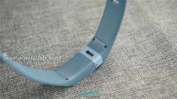 爱恨交加，Fitbit Charge智能运动手环评测_fitbit
