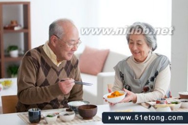 老年人吃什么补品好 适合老年人的补品 老年人吃什么好