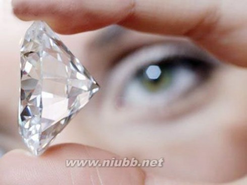 骨灰钻石戒指多少钱 制作骨灰钻石价格 制作骨灰钻石多少钱