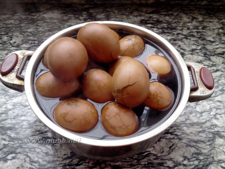 五香茶叶蛋的做法 五香蛋的做法，五香蛋怎么做好吃，五香蛋的家常做法